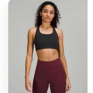 Lululemon Invigorate Bra with Clasp
*High Support B/C Cup size 12